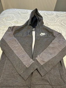 Boys Nike Tracksuit Age 13-15 - Picture 1 of 4