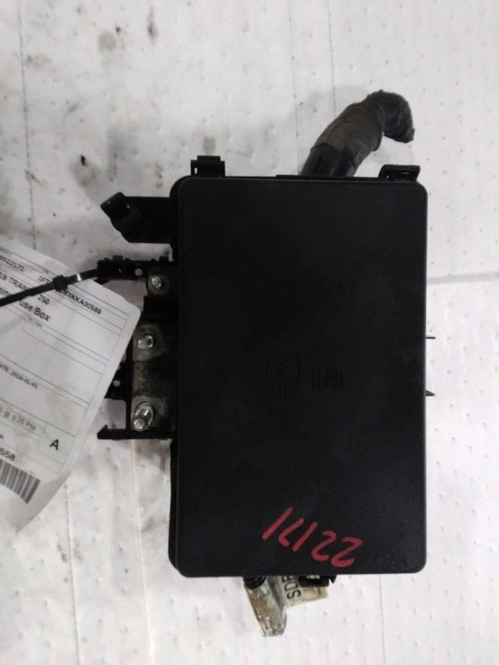 Motor de caja de fusibles compatible con 17-19 TRANSIT 150 575186 Foto 1 de 4