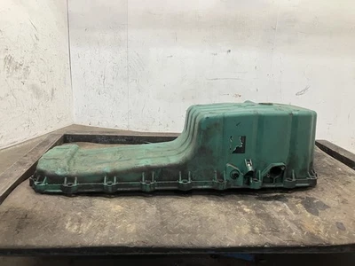 Panela de óleo do motor Volvo D13 2006-2026 - Usado | P/N 20493972 - Imagem 1 de 4