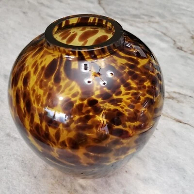 Jarrón de vidrio sintético con manchas de tortuga de aproximadamente 6,5 pulgadas de alto Foto 1 de 4