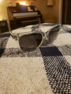 Óculos de sol feminino de plástico Calvin Klein CK 4185S 162 azul 55-18-135 - Imagem 1 de 4