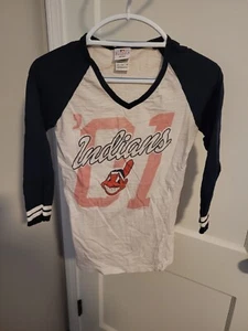 Cleveland Indians Women's V-Neck T-Shirt Size Small Campus Lifestyle MLB--Read - Picture 1 of 7