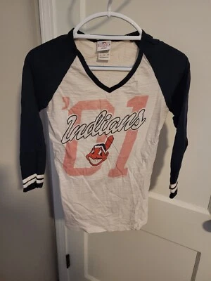 Cleveland Indians Women's V-Neck T-Shirt Size Small Campus Lifestyle MLB--Read - Image 1 of 4