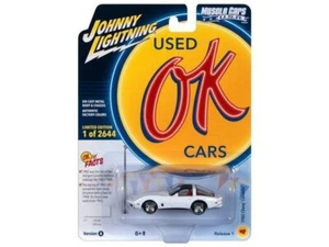 Johnny Lightning JLMC032A-4 Chevrolet Corvette weiss 1982 - Muscle Cars USA 1:64 - Picture 1 of 2