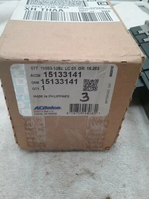 Genuine GM 2002 GMC Envoy & XL Door Lock Window Switch Passenger Side 15133141 - Image 1 of 3