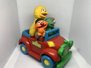 Vintage Sesamstraße Auto großer Vogel Ernie Oscar Aufziehspielzeug Illco - Bild 1 von 4