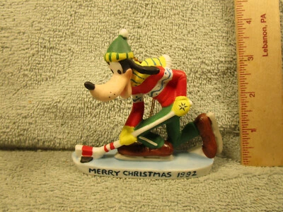 Ornamento Disney Pateta Jogando Hóquei no Gelo 1992 - Imagem 1 de 2