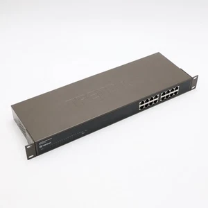Trendnet Przełącznik Fast Ethernet TE100-S16 - Zdjęcie 1 z 4
