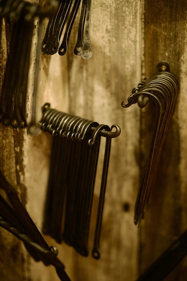 5 GANCHOS PARA ABRIGO DE HIERRO SOMBRERO FORJADO A MANO GANCHO ESTILO J DE 4", 6” Y 8” LARGO Foto 1 de 1