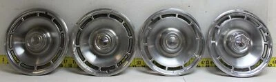 Б/у оригинальный производитель GM набор из 4 14-дюймовых колпаков ступицы крышки колеса 3990555 1971-1974 Chevrolet (3611) - Изображение 1 из 4