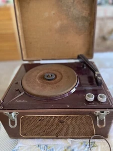Silvertone Cat# 2246 Portable Record Player As-Is Free Shipping - Picture 1 of 8