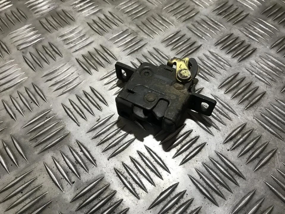 Cerradura tapa maletero trasero audi a6 1995 4a9827505a, original #387481-92 Foto 1 de 1