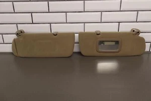 00-02 GMC Sierra Silverado GMT800 Interior Sun Visors (Pair Left/Right) Neutral - Foto 1 di 21