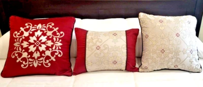 Almohadas bordadas Huntington Home (juego de 3) dos-14 x 14 una-15 x 11 pulgadas Foto 1 de 4