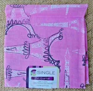 1 vorgeschnittener Fat Quarter 18"x21" Quilt Stoff Eiffelturm rosa weiß schwarz - Bild 1 von 2