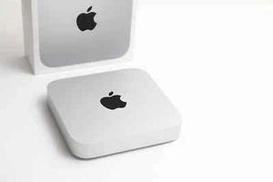 Apple Mac mini M2 8GB RAM 256GB SSD 10-Core GPU (MMFJ3B/A) - Bild 1 von 3