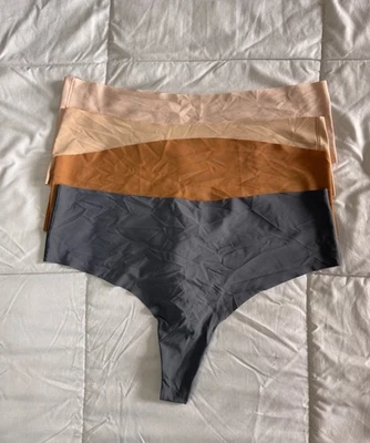 Juego de 4 bragas de tiro alto Parade talla XL universales sin costuras sin mostrar nuevas sin etiquetas Foto 1 de 4