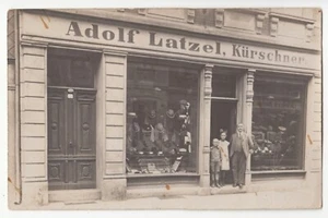 Kürschner Leder u. Hut Ladengeschäft A. Latzel German store Berufe Foto~1915 - Bild 1 von 2
