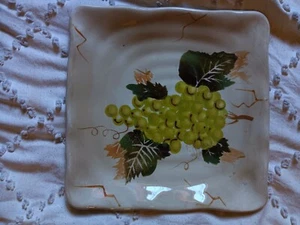 Tabletops Gallery Cabernet 11" Square Plate w/ Light Green Grapes, Hand-Painted - Picture 1 of 3