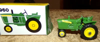 1/64 ertl 1960 john deere 4010 tractor with box in nice shape used - Image 1 of 4