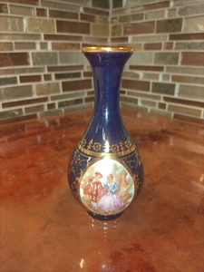Vintage Mini porcelain Vase Rehausse Main Cobalt Blue & White "Courting" MC - Picture 1 of 7