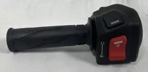 ¡Despegue! Interruptor derecho Yamaha YZF R9 25 ¡con conjunto de agarre! Pieza #BKN-8291R-00-00 $199,99 - Imagen 1 de 4