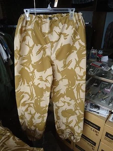 New British desert Camo wet weather pants, size 80/84/100, similiar to US large - Picture 1 of 10