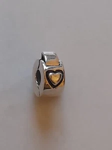 Genuine Chamilia sterling silver 925 Heart bracelet charm clip lock - Picture 1 of 2