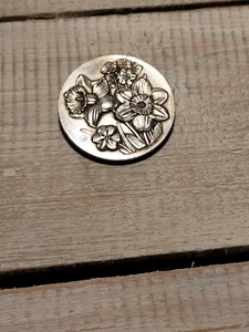 Ancienne broche art déco signée GV bronze argenté - Imagen 1 de 6