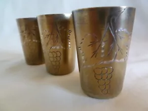 3er SET RUSSISCH 875 SILBER SCHUSSGLAS HANDGRAVIERT MIT TRAUBEN - 71,5 Gramm - Bild 1 von 9