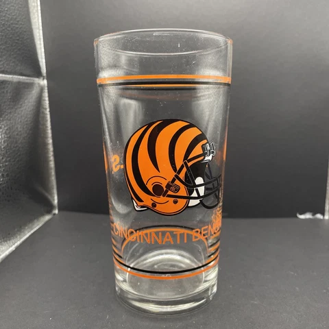 Cincinnati Bengals Barware Pint Glass Features Football Helmet And Team Colors Cover