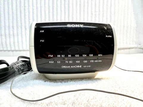 Vintage SONY ICF-C112 FM/AM ALARM CLOCK RADIO DREAM MACHINE  Tested Cover
