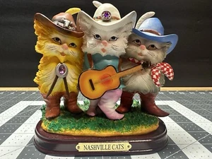 Estatuilla de música country gatitos antropomórficos vaqueros de Nashville Cats - Imagen 1 de 22