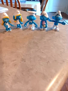 Smurf Toy Figures 2.5" Lot Of 5 Smurf Family PEYO LAFIG JAAKS - Picture 1 of 8