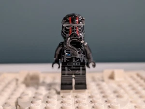 LEGO Star Wars First Order Tie Pilot Minifigure Red Stripes, 75179 SW0860 - Picture 1 of 5