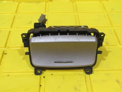 Bandeja de cinzas compartimento de armazenamento painel OEM Nissan Sentra 2013-2019 14 15 16 17 18 19 - Imagem 1 de 4