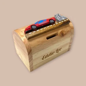 Personalisierte Holz Sportwagen Geldbox - graviert Kinder Geburtstag Geschenk - Bild 1 von 7
