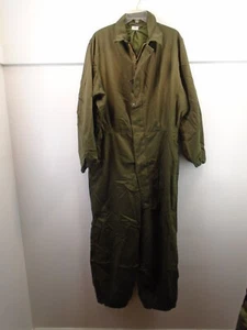 Monos mecánicos de clima frío del ejército militar de Estados Unidos verde mediano 1983 nuevos 111-M - Imagen 1 de 11