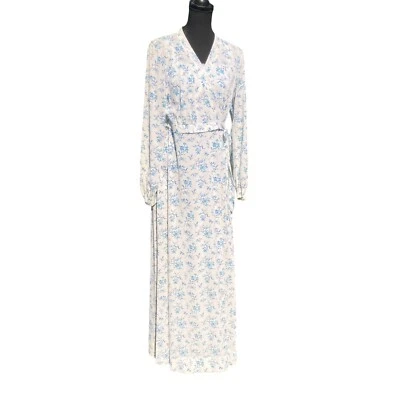 De Colección Bata Larga Peignoir Envoltura Nylon Blanco Azul Floral Años 70’s Rara Encontrar Como Nueva Foto 1 de 4