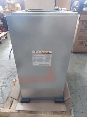 Horno de gas multivelocidad flujo descendente Trane 80K BTU 95 % AFUE, A951X080BD4SA, S&D Foto 1 de 4