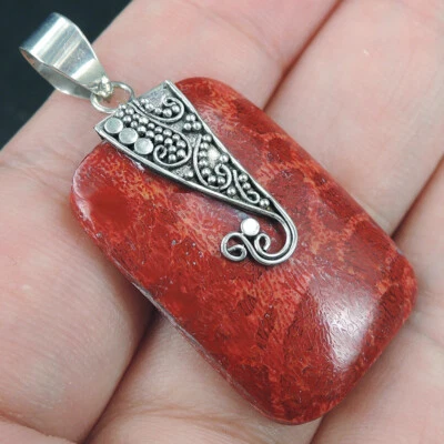 Gioielli con ciondolo in corallo rosso naturale a forma di rettangolo in arge... - Immagine 1 di 4