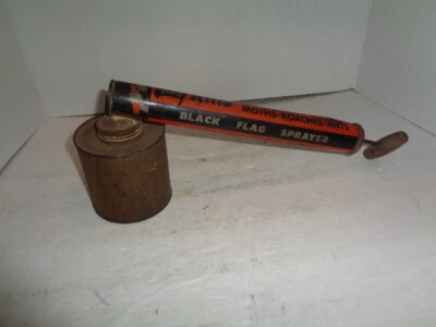 Pulverizador antigo bomba manual de metal bandeira preta década de 1950 - Imagem 1 de 4