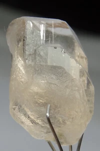 NATURAL TOPAZ-16 CARATS AMAZING TOPAZ CRYSTAL FROM PAKISTAN, (AP-86), - Picture 1 of 8