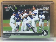 2020 TOPPS NOW #482 LOS ANGELES DODGERS WORLD SERIES CHAMPIONS Print Run 2687  