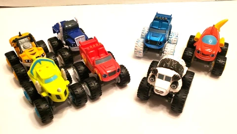 Lot Of (7) Blaze & the Monster Machines Trucks Die-Cast (3) & Plastic (4) Cover