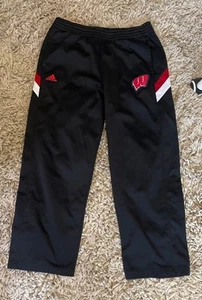 NCAA Adidas Wisconsin Badgers Mens Sz Medium Black Pants Athletic Basketball - Picture 1 of 9
