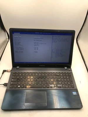 Samsung 470R Intel Core i7-3537U 2.0GHz 15" Laptop - BROKEN HINGE/BAD KB -MZ - Image 1 of 4