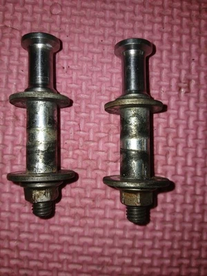 Pernos y manguitos de montaje de escape HONDA VTR 1000 Firestorm 90116MAT000🐷 - Imagen 1 de 4