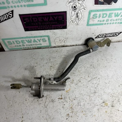 03-06 Nissan 350z Infiniti G35 embrague cilindro maestro y depósito Foto 1 de 4