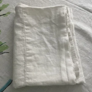 Restoration Hardware Standard Pillowcase White 100% Linen EUC - Picture 1 of 6